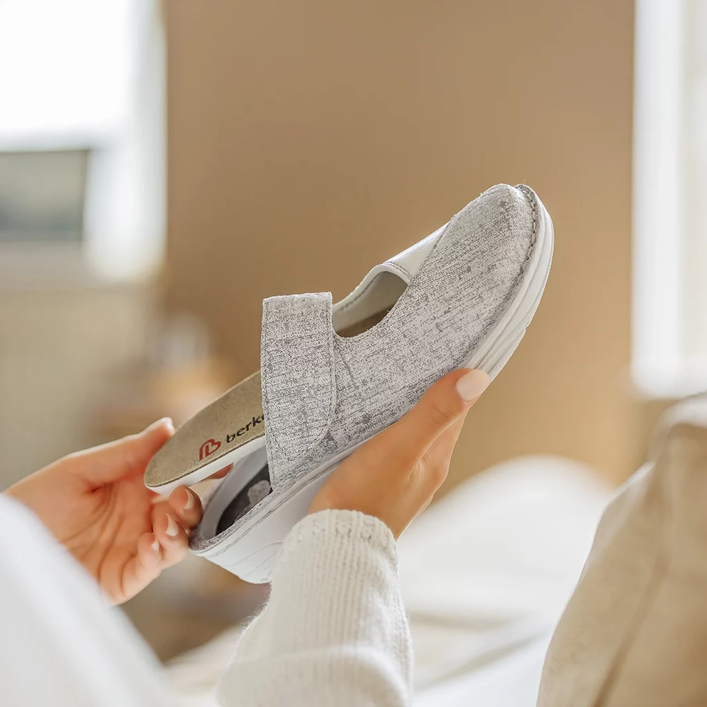 Pantolette Berkemann Heliane mit Stretch und Wechselfußbett